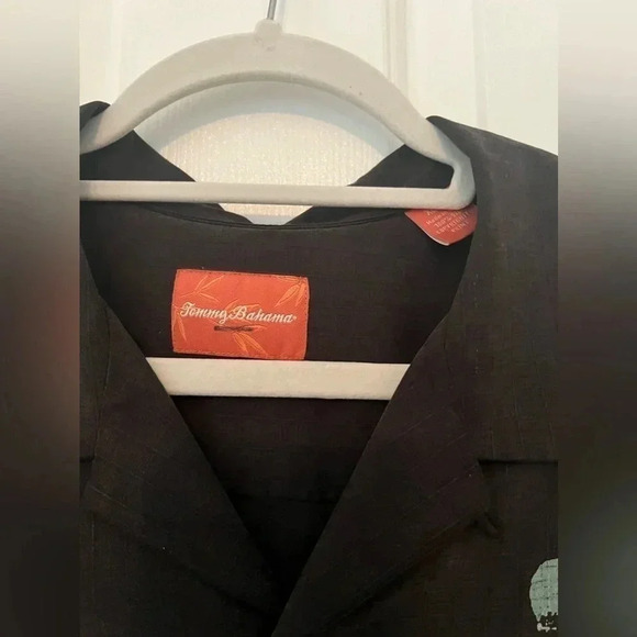 Tommy Bahama Casual Button Down - Picture 2 of 4